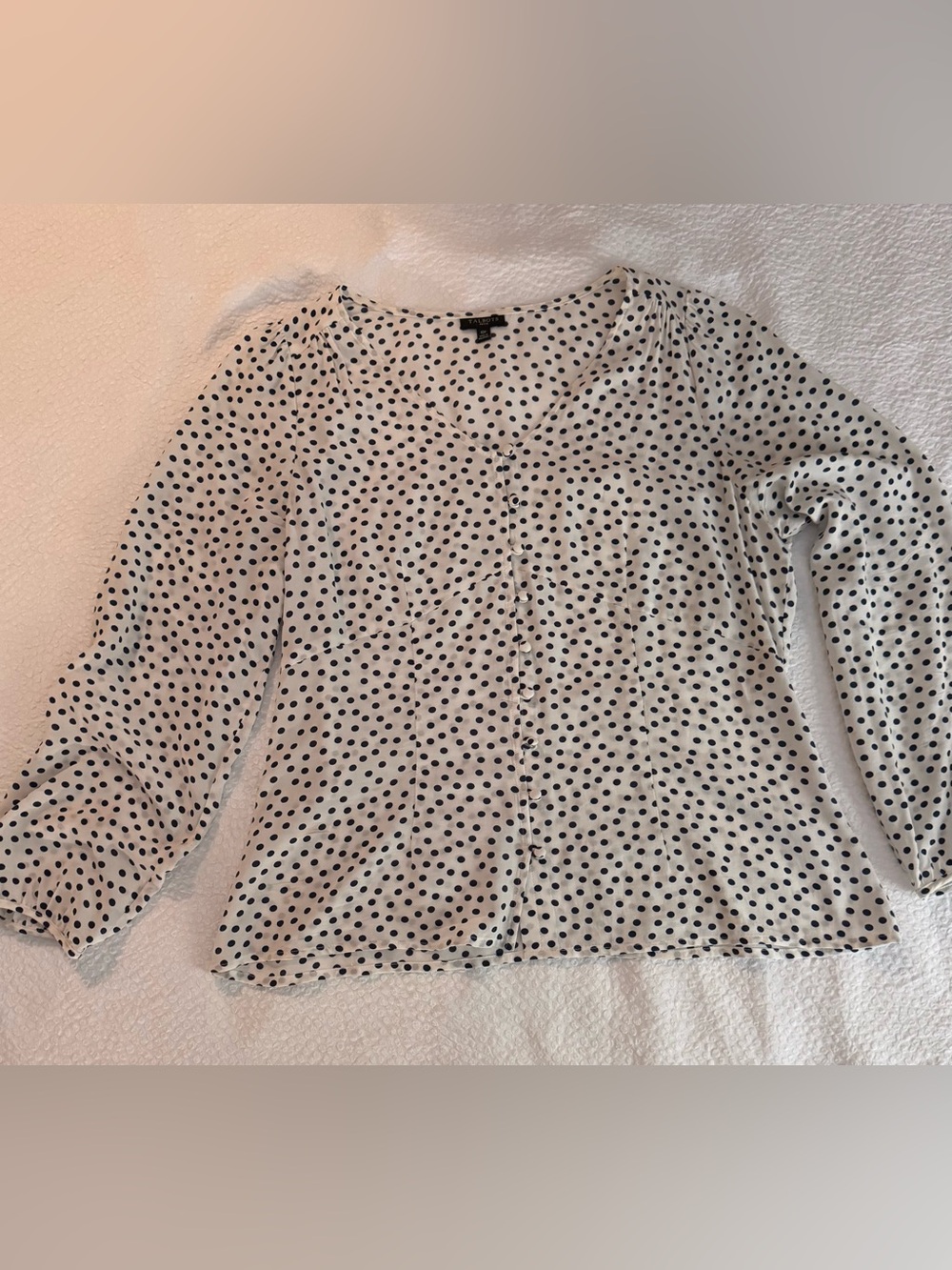 Talbots women polka dots navy blue white V neckline long sleeves timeless Sz 10